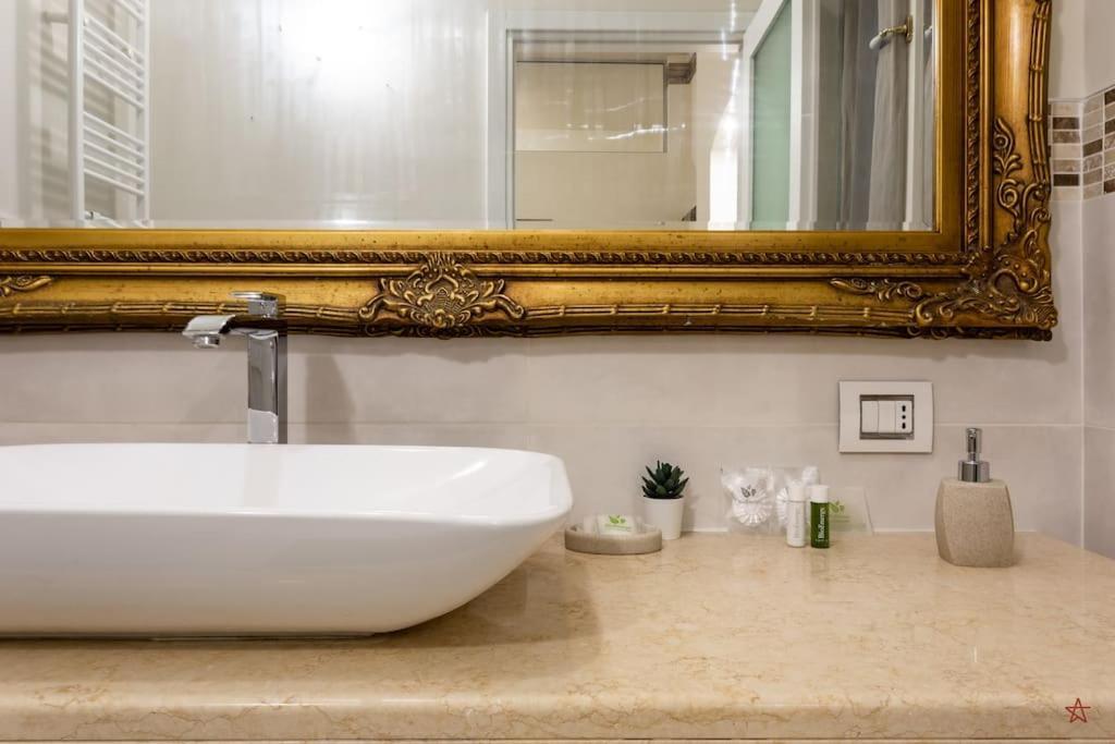 Arena-Center Luxury Apartment Верона Екстериор снимка